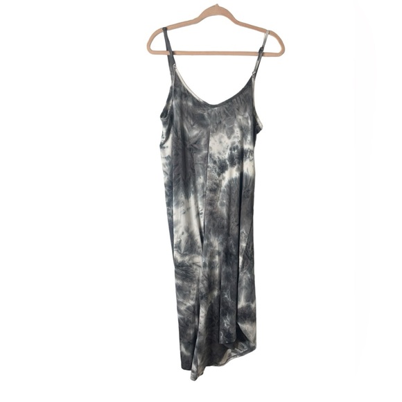 J. valdi Dresses & Skirts - 🍀 5/$25🍀 J. Valdi NWT super soft tye dye dress size medium
